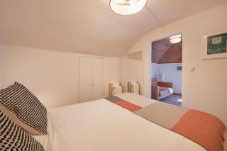 Bairro Alto Nightlife Hub, By TimeCooler - Lissabon - 9