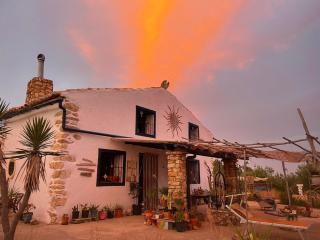 FarmSKY 1 Double or Single Bedroom at WILD SPIRIT Eco Farm - Villanueva de Alcolea - 8