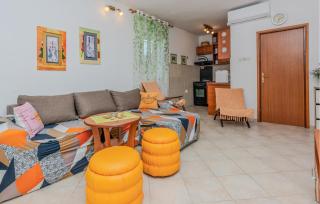 2 Bedroom Nice Apartment In Privlaka - Privlaka - 7