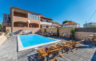Amazing Apartment In Biograd Na Moru - Biograd na Moru - 4