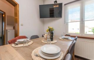 Gorgeous Apartment In Biograd Na Moru - Biograd na Moru - 4