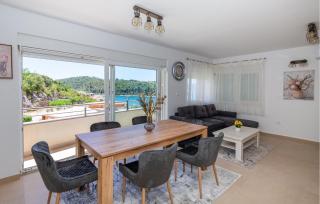 Stunning Home In Duba With House Sea View - 9
