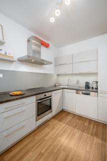 Prague Days - Bright Apartment - Balcony - Private Parking - Prague - 1