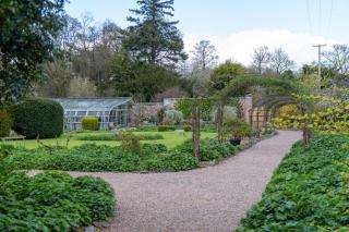 5 Star Romantic Rose Cottage with Roll-Top Bath - Lisburn - 3