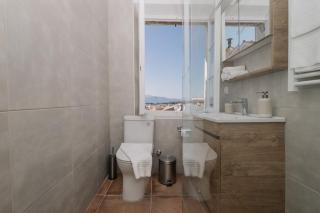 The Gramms Old Town Apartment - 4