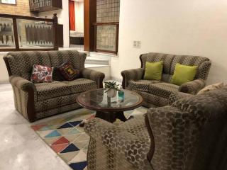 Spacious 5 Bedroom Park Facing House - 5