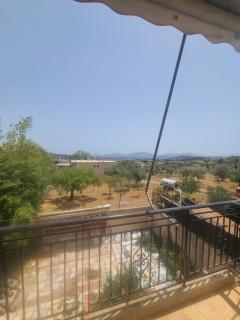 House by the mountain with Art museum - 7