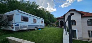 Campervan romantic getaway in Old Town Brasov - 5