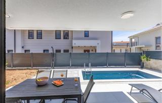 3 Bedroom Beautiful Apartment In Krk - Krk - 5