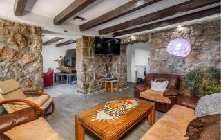 Amazing Home In Bater - 7