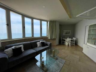 Royal on the Sea - 6