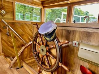 Unique Houseboat Experience I Central City Break - 6