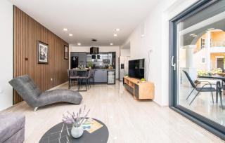 Nice Apartment In Brodarica With Sauna - Brodarica - 7