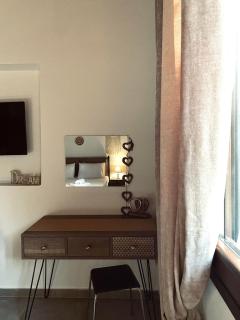 Moxy Paxos - Cozy Home - 3