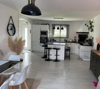 Maison familiale climatisée piscine - 4