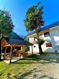 Lazer Çardaku Guest House - 2