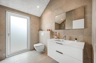 Exclusive Newly Built Pool House With Outdoor Spa - 1032 - 4