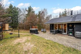 Lovely 6-Person Cottage With Outdoor Sauna - 1007 - Ringkøbing - 0
