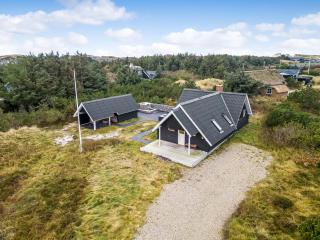 Vacation Home Renovated In 2023 With A 6-Person Hot Tub - 1010 - Ringkøbing - 0