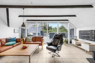 Vacation Home Renovated In 2023 With A 6-Person Hot Tub - 1010 - Ringkøbing - 4