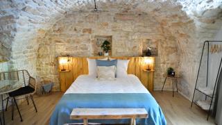 Le Mas de la Pouzolle - Chambre en cave voutée avec petit déjeuner - Le Garn - 9