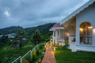 LohonoStays Villa Lansdowne - 5