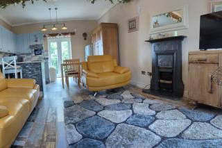 The Old Shop Cottage, Llandudno - Penrhyn Bay - 6