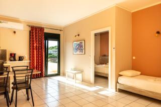 Sun Village Hotel Apartments - Megas Limnionas - 4