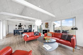 Architect-Designed Activity House With A Unique Location - 1024 - 8