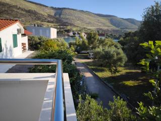 Apartments Eva close to the beach - Grebaštica - 0