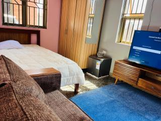 Happy loft apartment - Kampala - 6