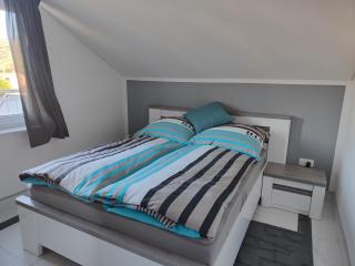 Apartments Eva close to the beach - Grebaštica - 8