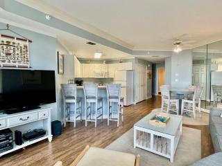 1205 Seacrest - Stunning Ocean Views from Two Balconies, Access to Pool & Beach - 2