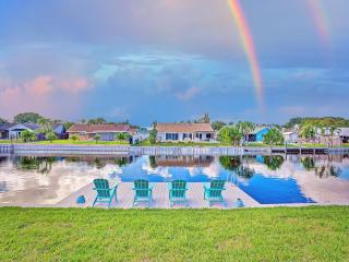 NEW Stunning Delray Waterfront Oasis - Heated Pool, Spa, Canal, Dock, Huge Patio, Pool Table! - Delray Beach - 6