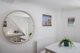 Typical English Terraced House - Brighton & Hove - 2