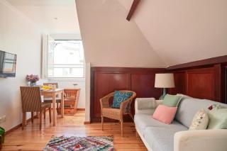 Central, Comfy and Light-filled Apt, By TimeCooler - Lissabon - 1