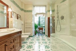 Florence Huge Apartment with Private Garden - 1