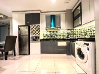 Sophisticated 2BR Surabaya Apartment at Via Tower Ciputra World by Le Ciel Hospitality - Surabaya - 2