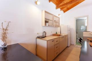 Retzos rooms - Himare - 8
