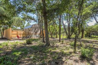 Spacious Resort with 2 Cabins on 3 Acres - Driftwood - 0