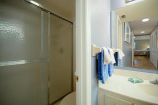 Updated Open Sea Woods Veranda. Walking Distance to Beach - SV227 - 2