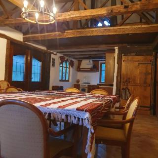 Cerdacul din Livada - Vaideeni - 3