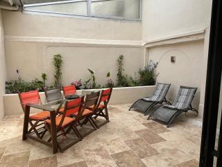 The Courtyard, Cognac - Cognac - 1