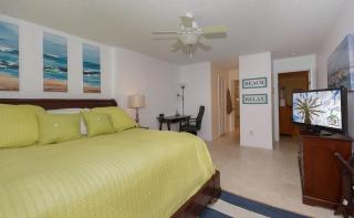 SC204-Beautifully furnished 2 bedroom 2 bath condo - Edgewater - 2
