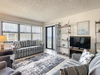 Ocean View 5th Floor Castle Reef Condo ~ Overlooking Pool and Beach CR527 - Edgewater - 0