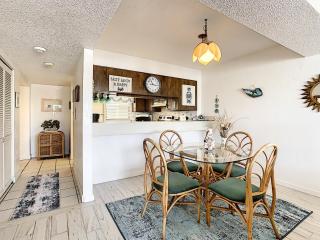 Ocean View 5th Floor Castle Reef Condo ~ Overlooking Pool and Beach CR527 - Edgewater - 6
