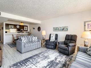 Ocean View 5th Floor Castle Reef Condo ~ Overlooking Pool and Beach CR527 - Edgewater - 1