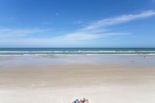 Beachfront with large private balcony ~ Shore Villa Condo - Edgewater - 8