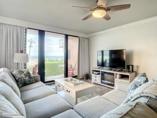 Ground Floor Oceanfront. Steps to the Pool Beach Sunrise 103 - Edgewater - 0