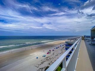Penthouse Condo with wrap around views of the ocean - SR802 - Edgewater - 9